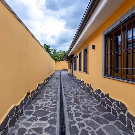 بيت ضيافة Il Piccolo Borghetto 4*